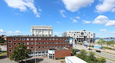 کمپاز هتل االبرگ