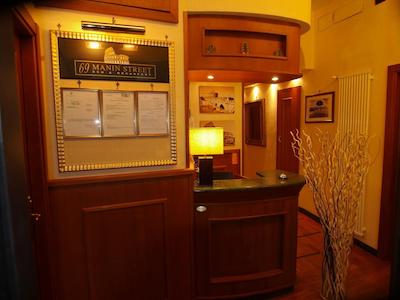 69 مانین استریت بد اند بریکفاست