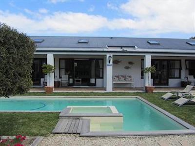 سیکستین گوست هوس اُن مین