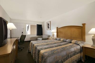 نایتز این-و اسویتواتر او فنیکس از