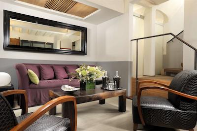 ماریو د فیری 37 رم لوکسوری سویتز