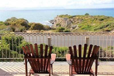 اُن د کلیف گوست هوس