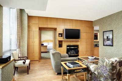 شراتون سویتز کالگاری ایو کلیر