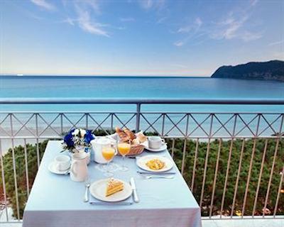 گراند هتل اسپیاگیا