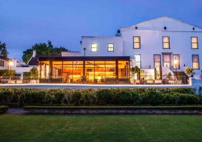 د آلفن بوتیک هتل