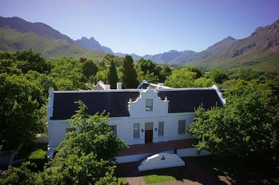 د لانزراک هتل اند اسپا