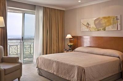 بوربن بارا پرمیوم رسیدنس