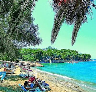 ماوی هلید ویلیج