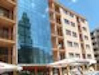 ساننی اسیا پالاس