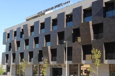 اورستارز اُپرتو