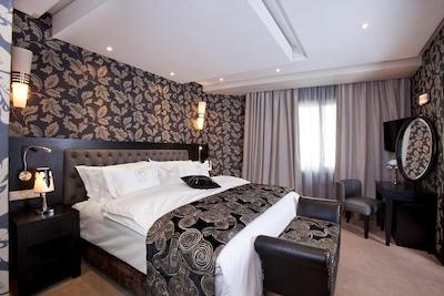 ارت پالاس سویتز اند اسپا