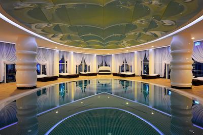 ویکینجن اینفینیتی ریزورت اند اسپا