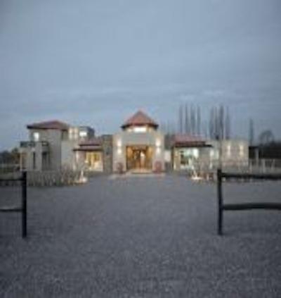 ویلا مانسا وین اند اسپا