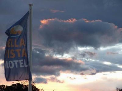 بلا ویستا متل ناپیر