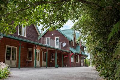 اُاتونا همستید