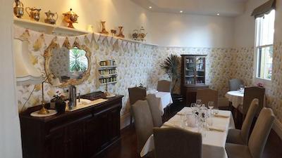 د اسپلاناد هتل