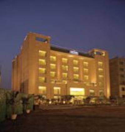 کونتری این اند سویتز بای رادیسن گوروگرام سکتر 29