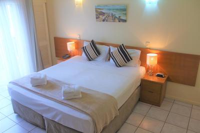 کریستال گاردن ریزرت اند رستاورانت