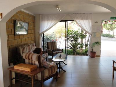 لفکی تری توریست اپارتمنتز