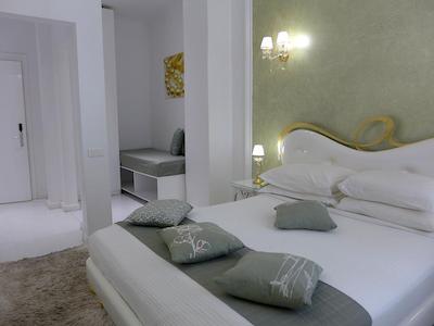 آتن دیاموند پلاس