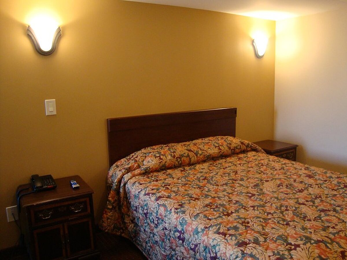 Oasis Motel Brooklyn