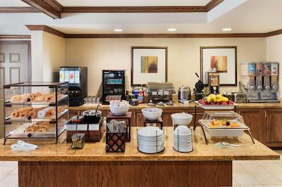 کونتری این اند سویتز بای رادیسن تکسارکانا تکس