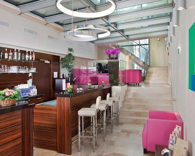 استار این هتل پرمیوم اسالزبورگ گابلربرو