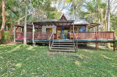 ارتز فاکتری لج