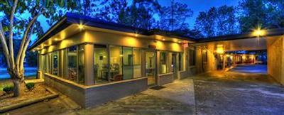 ال اسیسُنز کونتری لج