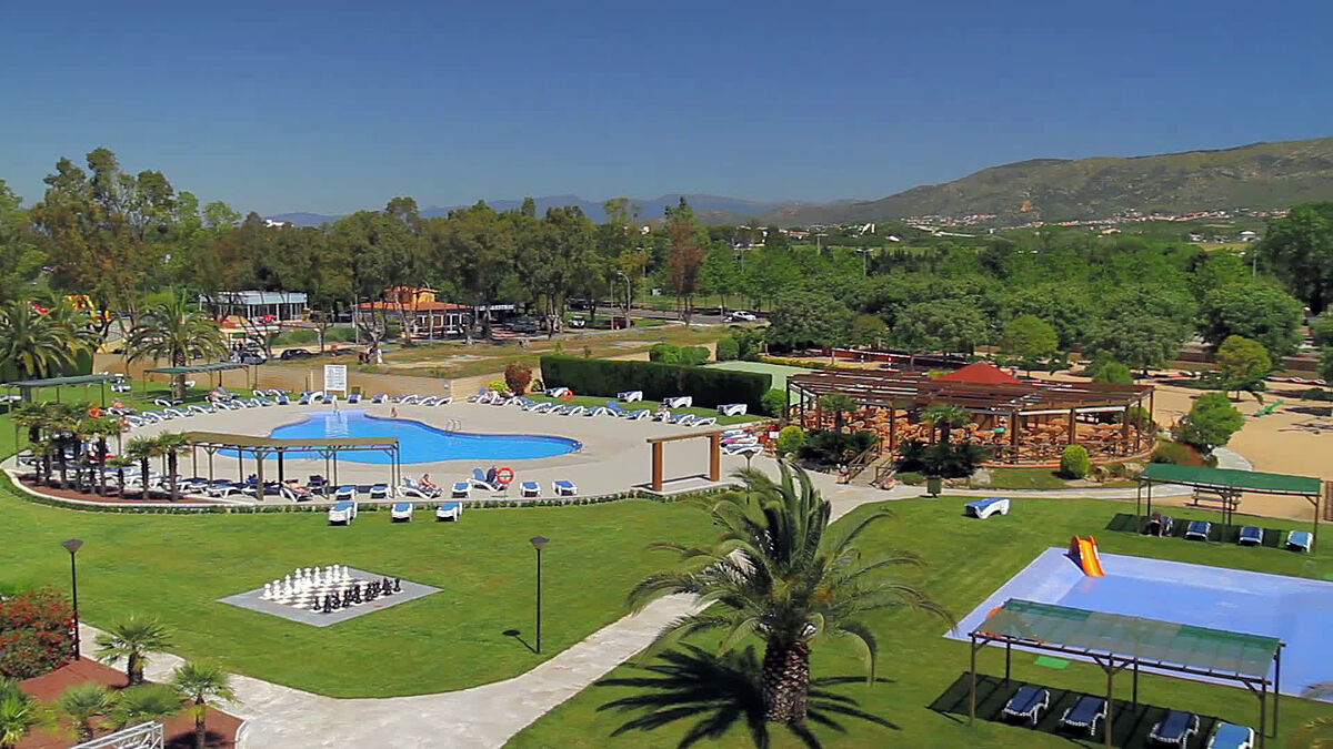 Mediterráneo and Mediterráneo Park