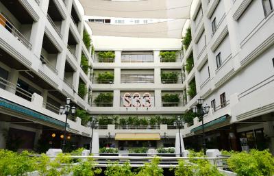 اس33 کامپکت سوخومویت هتل