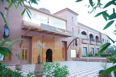 پالیز جنا هتل اند اسپا