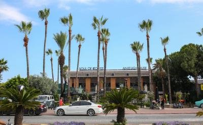 انجلیق هوس هتل