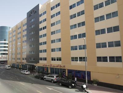 ایمپریال سویتز هتل