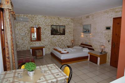 سُجیرکا اپارتمنتز