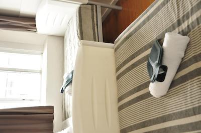 جیلهوس اکسمدیشن