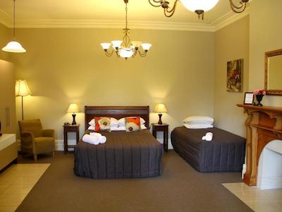 مریوال مانر متل