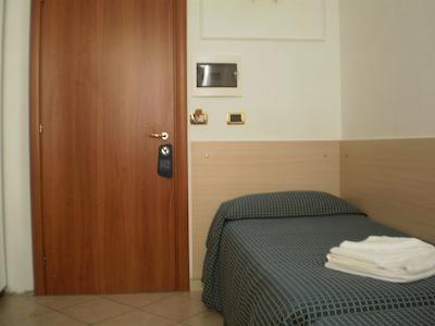 سیت اترنا بد اند بریکفاست