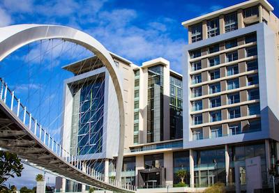 د رسیدنسز کریستال تورز