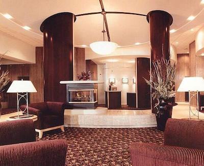 دلتا هتل ادمنتون اسود کنفرنس سنتر