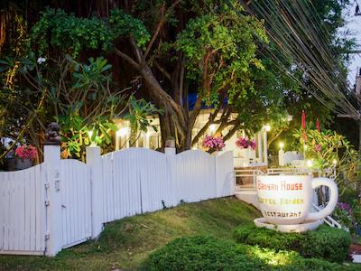 بانیان هوس ساموی بد اند بریکفاست