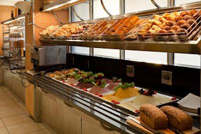 پرتیا هتل کاپ تون واترفرنت بریکواتر لج