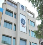 زیپ بای اسپری هتل بلوستون