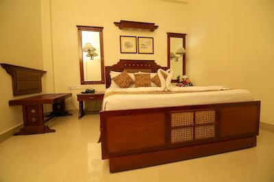 هتل فرت کویین