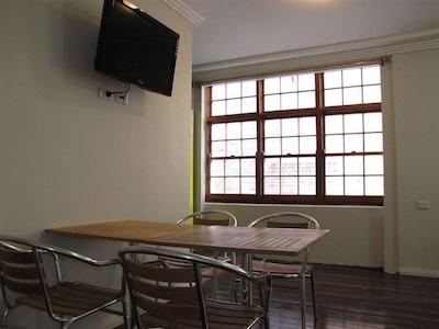 کوپر لج هتل-هستل