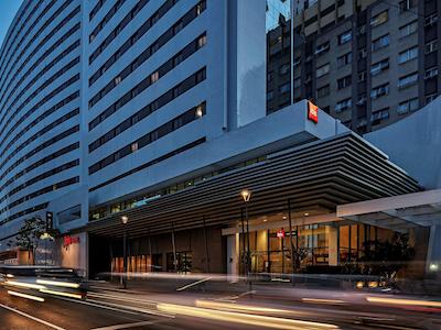 ایبیز کوریتیبا شپینگ