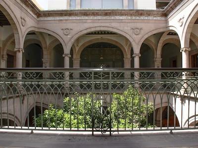 کاسا گراند بوتیک هتل