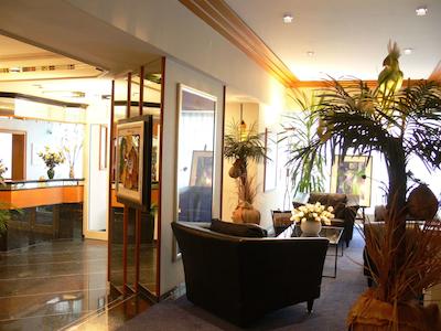 هتزل هتل لون