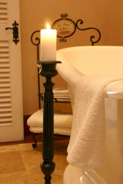 فرانسهک کونتری هوس اند ویلاز