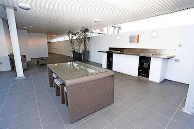 سنترال هلبرن اپارتمنتز بای ویوو